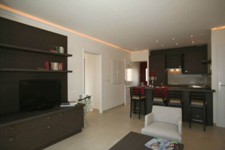 Room 12 of 30