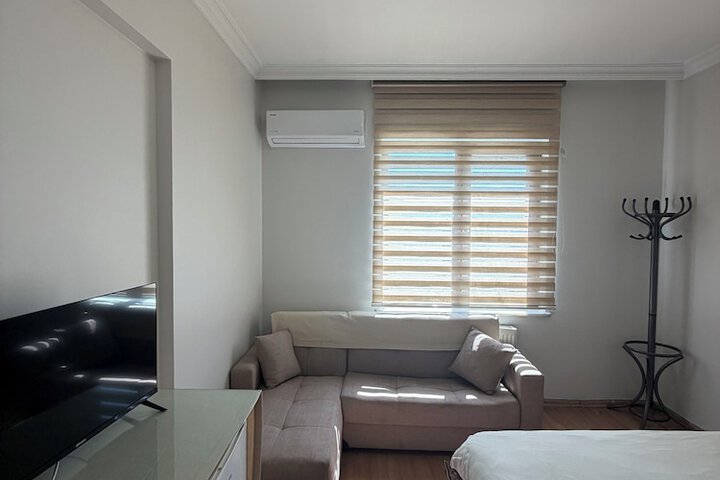 Room 14 of 21