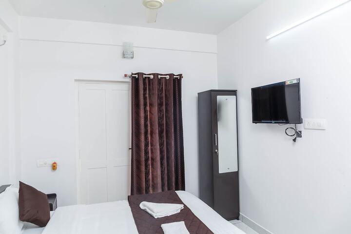 Room 26 of 37