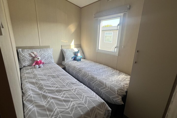 Room 8 of 29