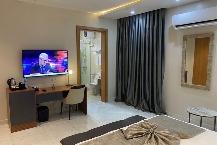 Room 6 of 41