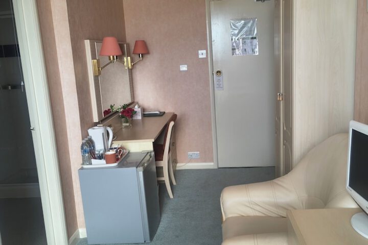 Room 110 of 184