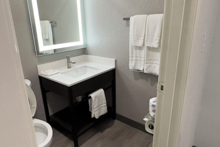 Clean Restrooms