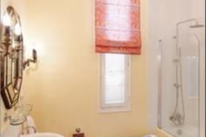 Room 5 of 21