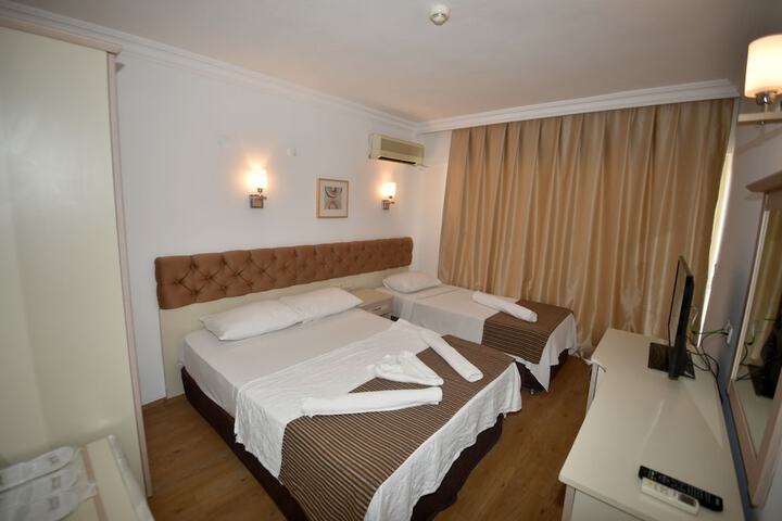 Room 4 of 15