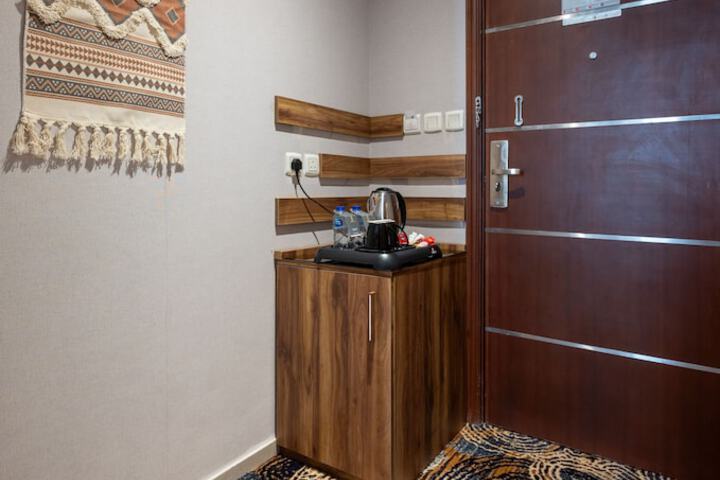 Room 6 of 44