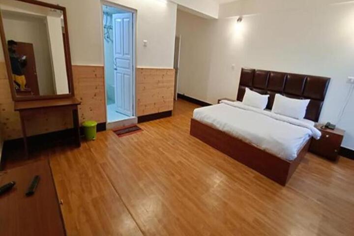 FabHotel Maitreya
