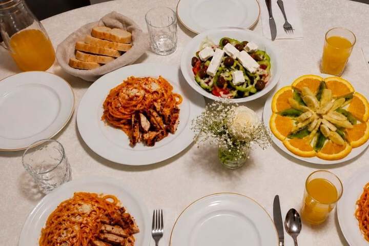 Dining 65 of 77