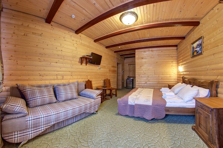 Room 9 of 43