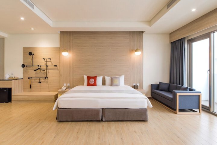 Room 16 of 129