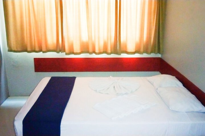 Room 4 of 15