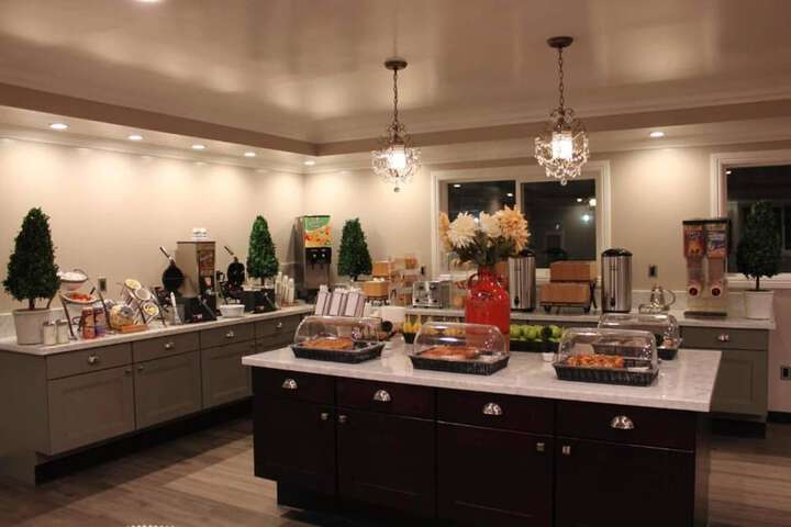 Breakfast area