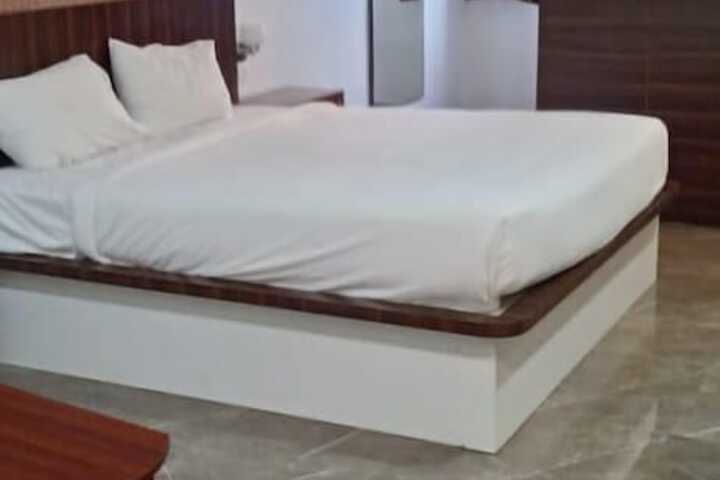Hotel 7 of 18