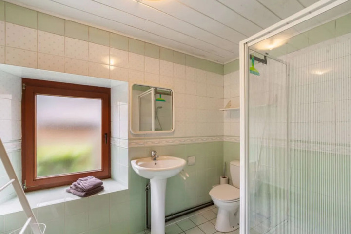 General 9 of 16