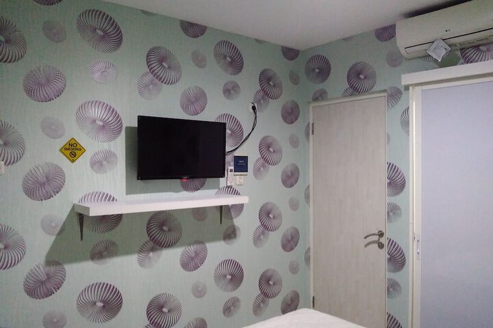 Room 5 of 7