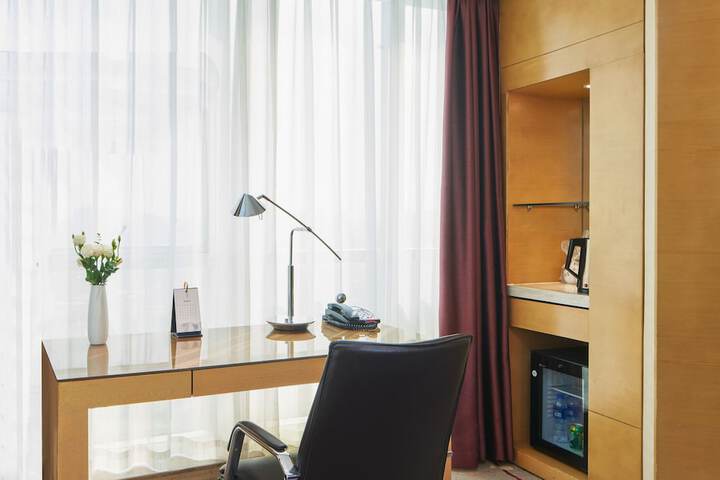 Room 22 of 49
