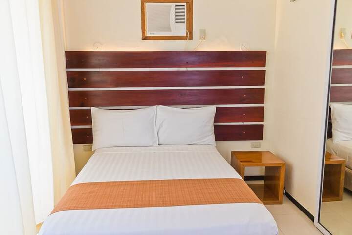 Room 5 of 80