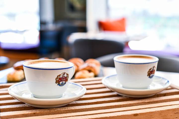Breakfast/Coffee Service 54 of 87