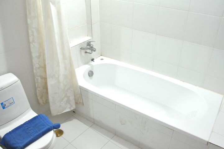 Room 10 of 15