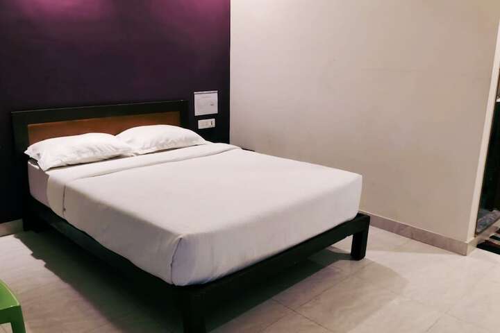 Room 7 of 58
