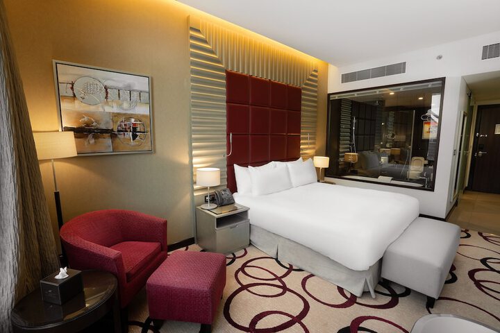 Room 33 of 149