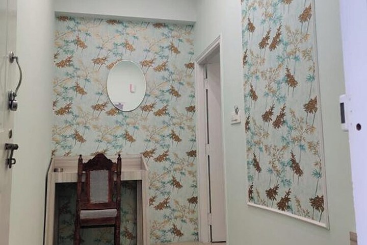 Room 11 of 36