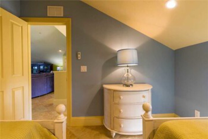 Room 43 of 56