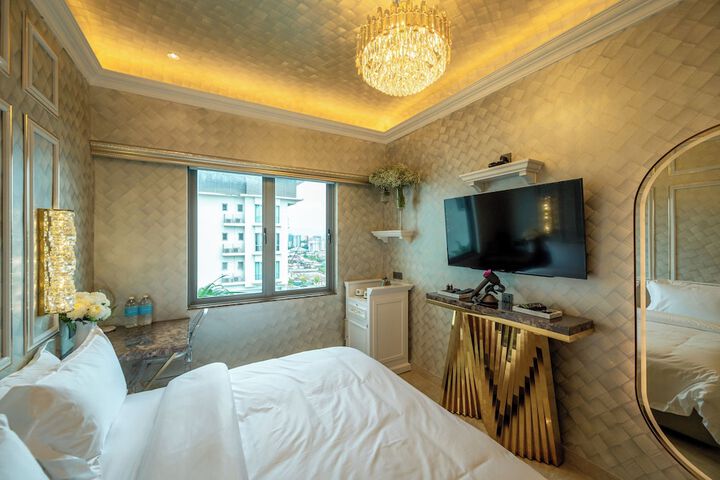 Room 50 of 285