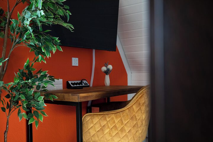 Room 6 of 22