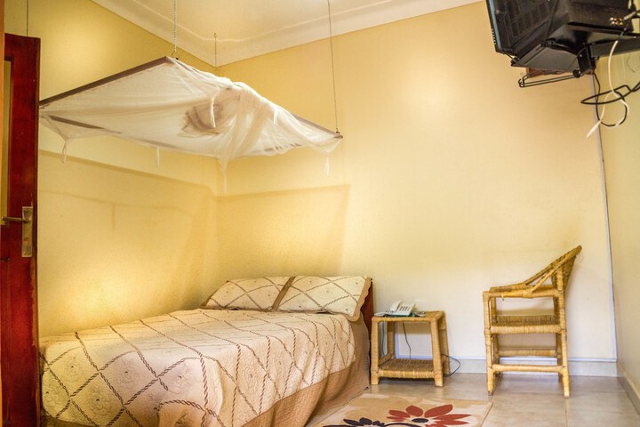 Room 3 of 31