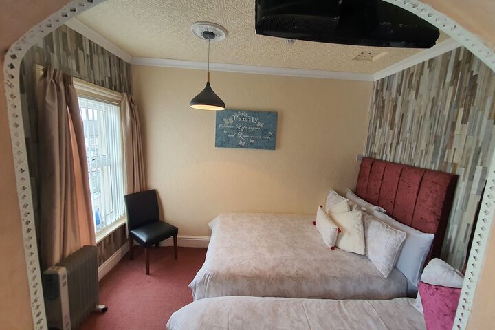 Room 42 of 97