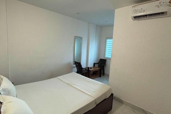 Room 8 of 22
