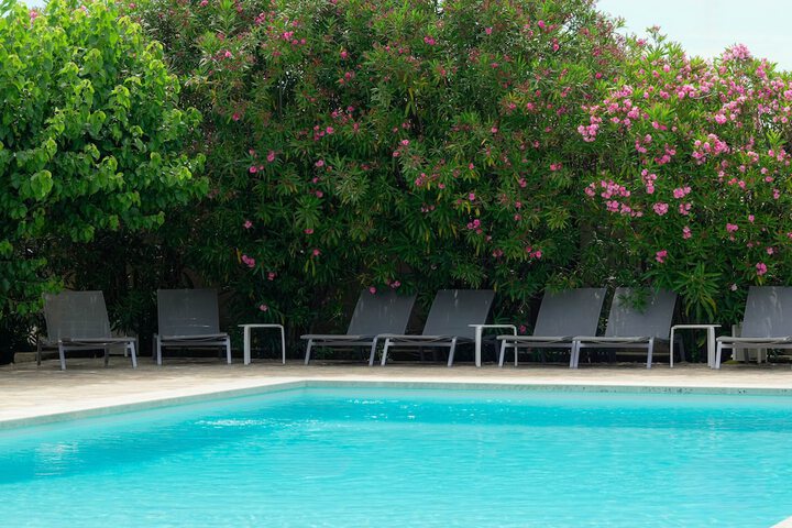 Pool 43 of 71