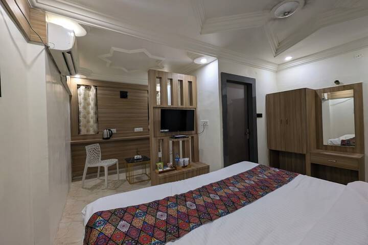 Room 10 of 22