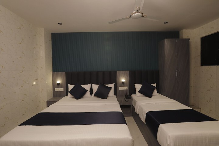 Room 19 of 27