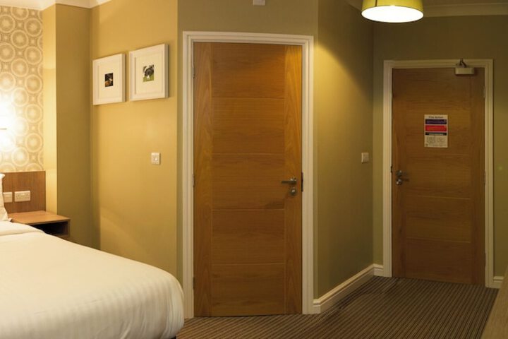 Room 7 of 25
