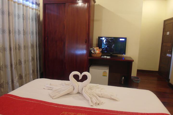 Room 33 of 68