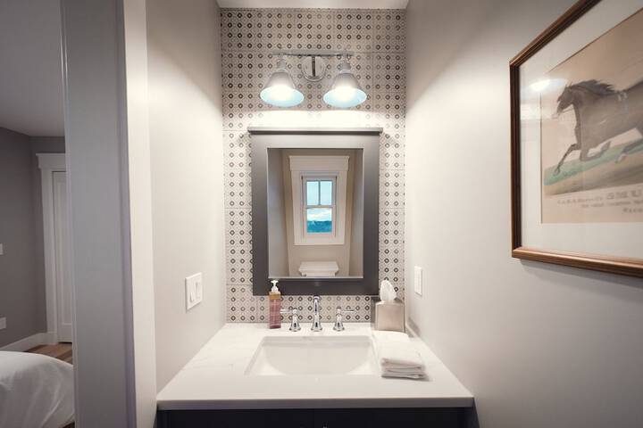 Room 32 of 188