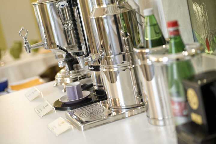 Breakfast/Coffee Service 104 of 123
