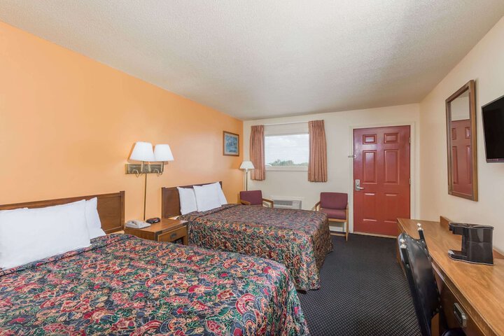 Room 17 of 35