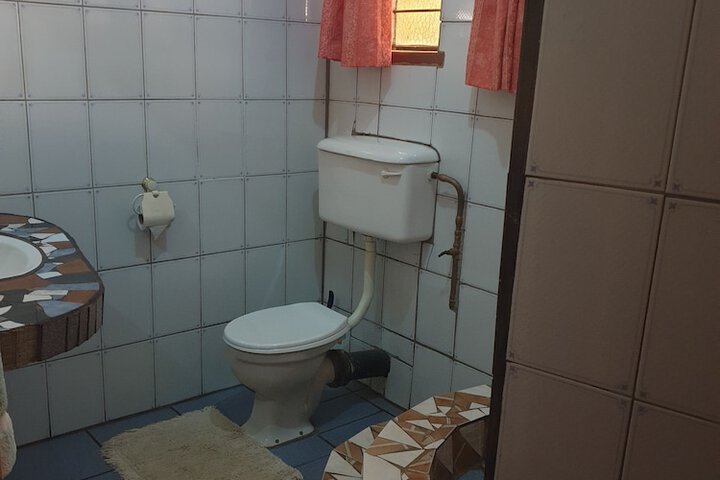 Room 10 of 19