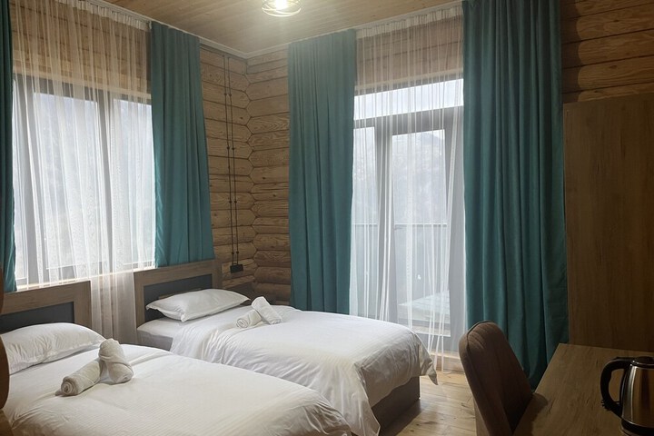Room 3 of 18