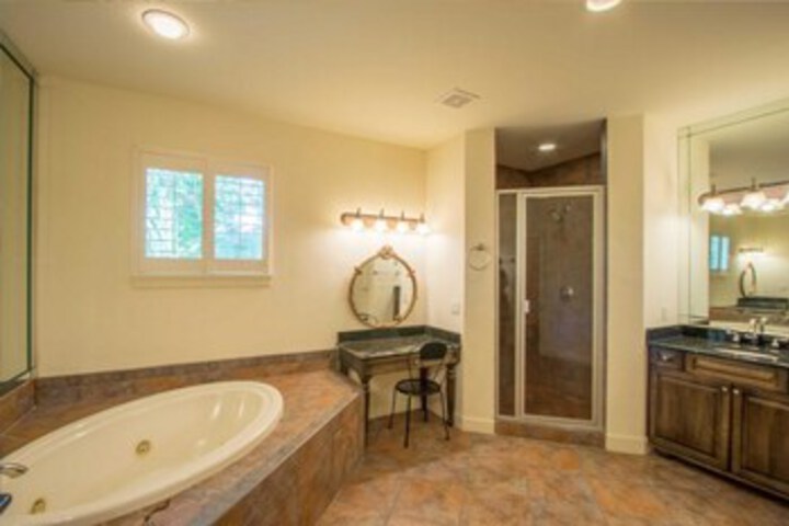 Room 5 of 26
