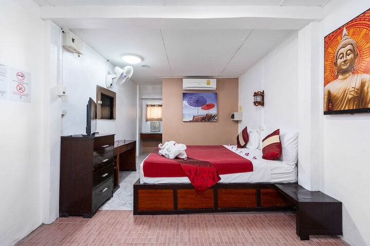 Room 18 of 40