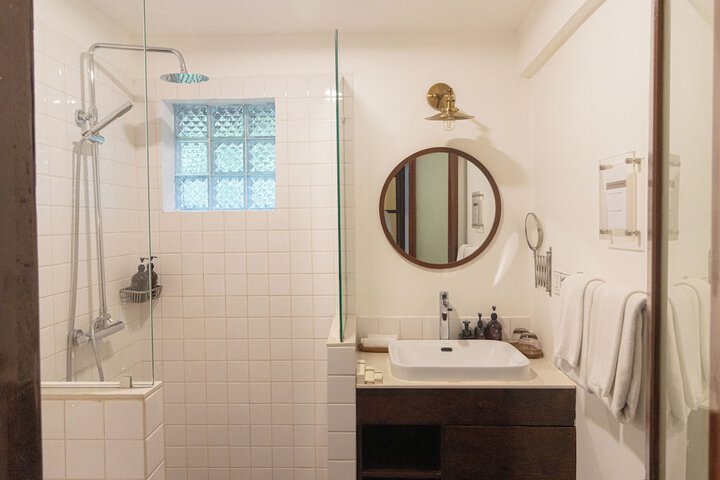 Room 21 of 35