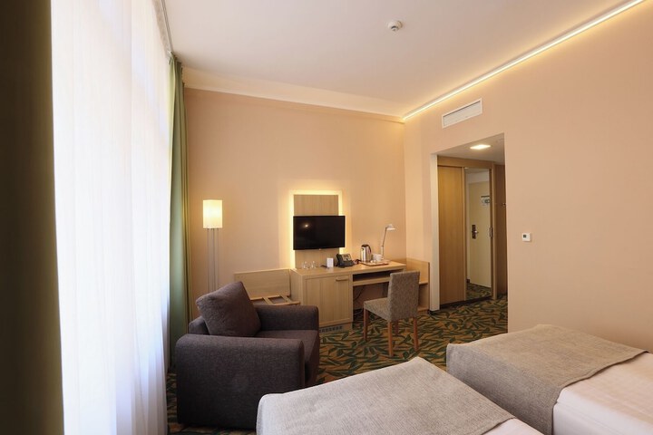 Room 30 of 71