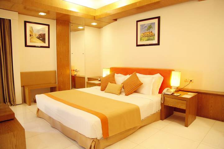 Room 3 of 49