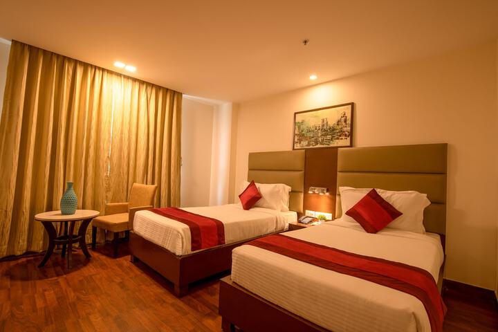 Room 6 of 30
