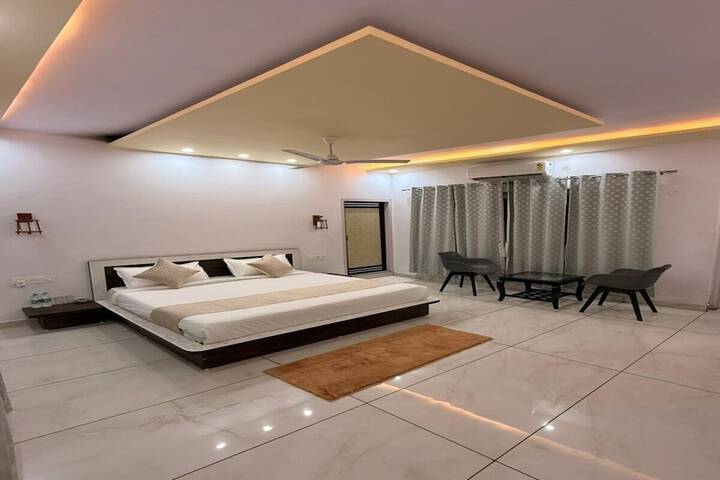 Room 40 of 113