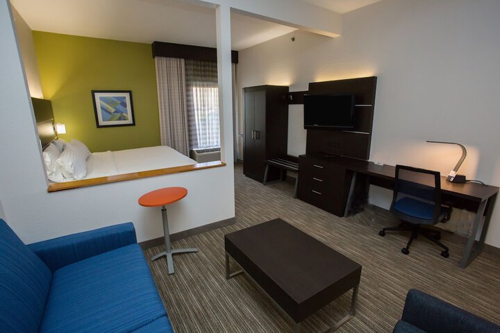 Suite 2 Queen Beds (4 of 17)